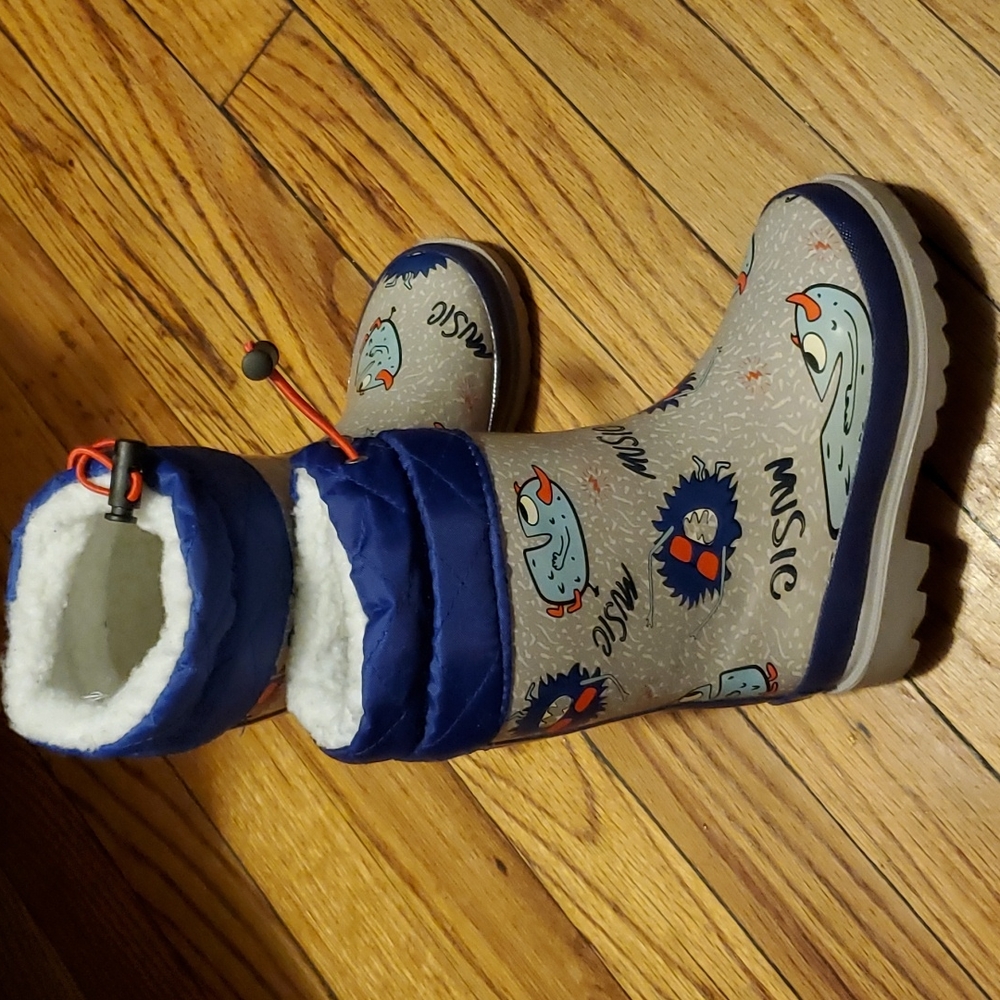 Kids Boots - Picture 2 of 4